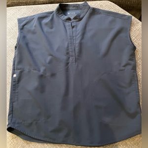 Figs technical collection women’s size M scrub top